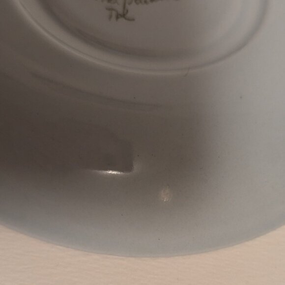 Vintage Handpainted Arabia Finland Windflower Teacup and Saucer with Flaw - Picture 12 of 13